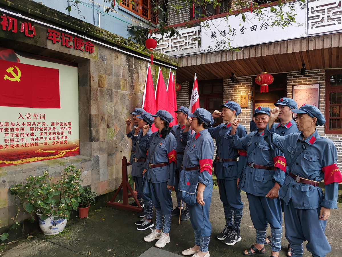 虹潤(rùn)公司黨支部組織開(kāi)展“尋找紅色足跡，牢記初心使命”主題黨日活動(dòng)